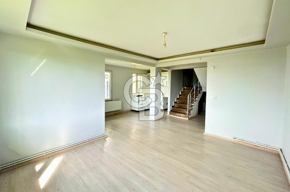 Lapseki Çardak'ta Boğaz ve Köprü Manzaralı Kiralık Bahçeli Villa