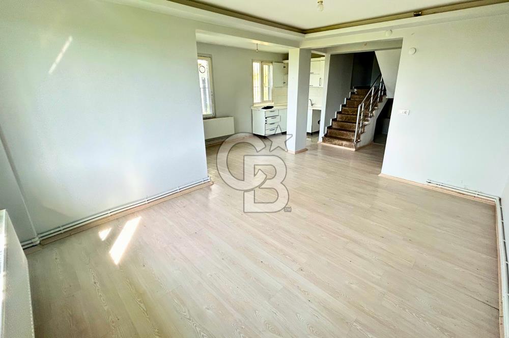 Lapseki Çardak'ta Boğaz ve Köprü Manzaralı Kiralık Bahçeli Villa