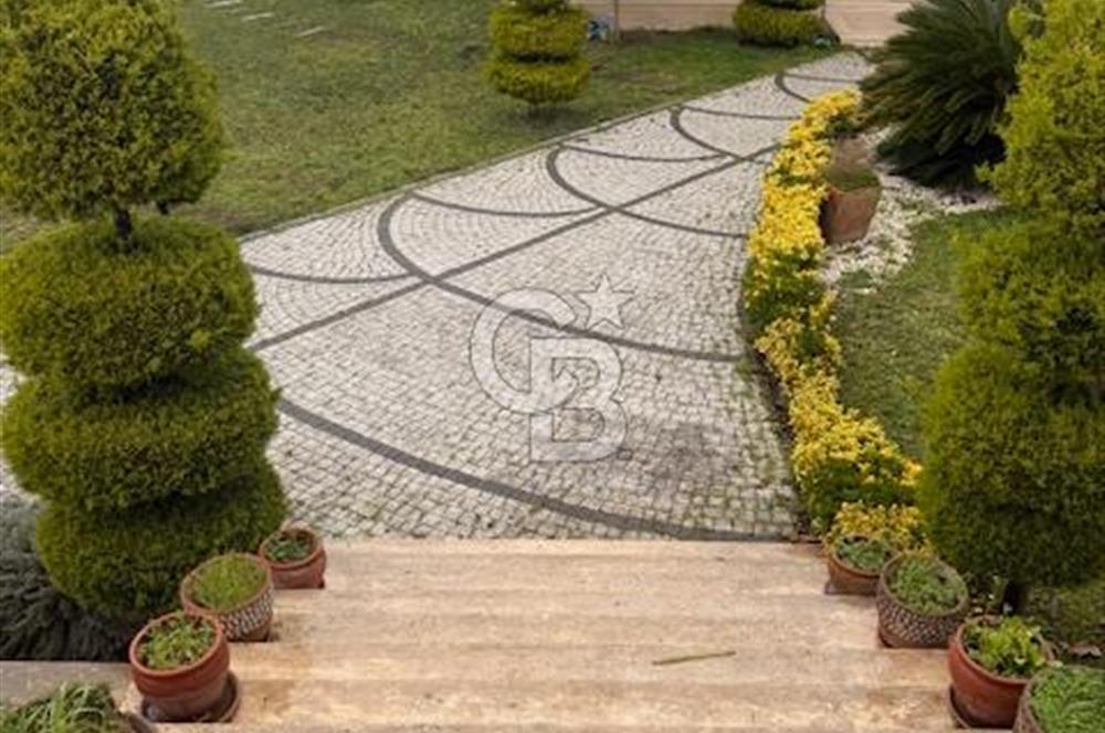 BEYLİKDÜZÜ GÜRPINAR MAH.DENİZ MANZARALI LÜX VİLLA