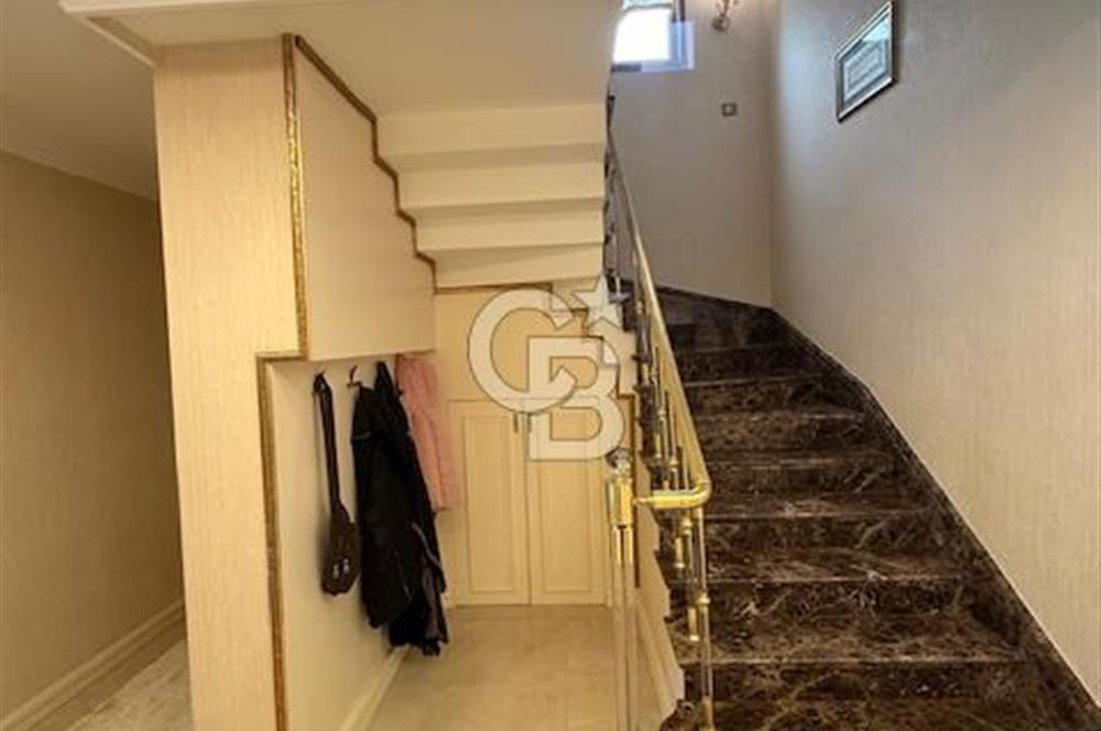 BEYLİKDÜZÜ GÜRPINAR MAH.DENİZ MANZARALI LÜX VİLLA