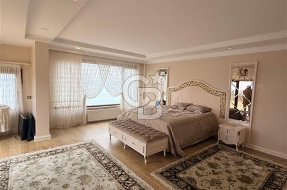 BEYLİKDÜZÜ GÜRPINAR MAH.DENİZ MANZARALI LÜX VİLLA