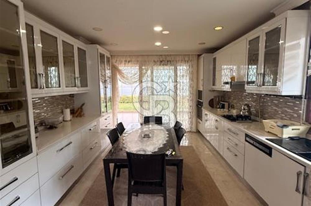 BEYLİKDÜZÜ GÜRPINAR MAH.DENİZ MANZARALI LÜX VİLLA