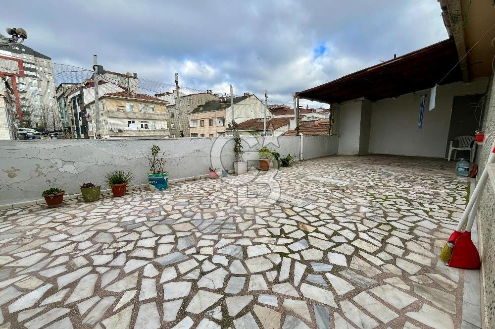 Küçükköy'de Sağlam Binada 140 m2, Geniş Teraslı Dubleks Daire
