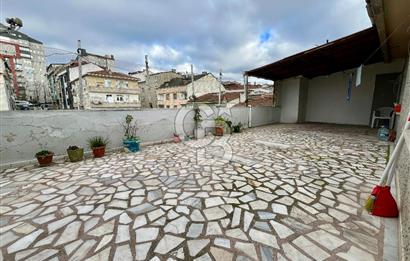 Küçükköy'de Sağlam Binada 140 m2, Geniş Teraslı Dubleks Daire