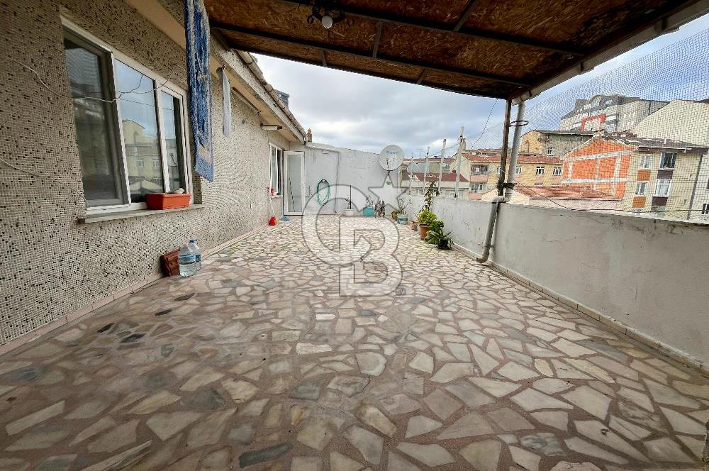 Küçükköy'de Sağlam Binada 140 m2, Geniş Teraslı Dubleks Daire