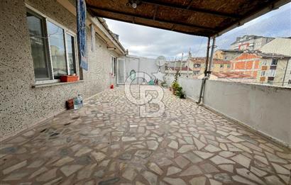 Küçükköy'de Sağlam Binada 140 m2, Geniş Teraslı Dubleks Daire