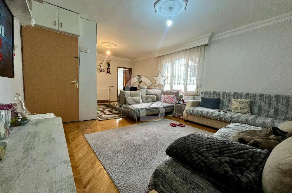 Küçükköy'de Sağlam Binada 140 m2, Geniş Teraslı Dubleks Daire