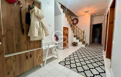 Küçükköy'de Sağlam Binada 140 m2, Geniş Teraslı Dubleks Daire