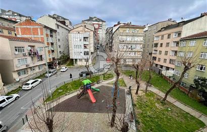 Küçükköy'de Sağlam Binada 140 m2, Geniş Teraslı Dubleks Daire