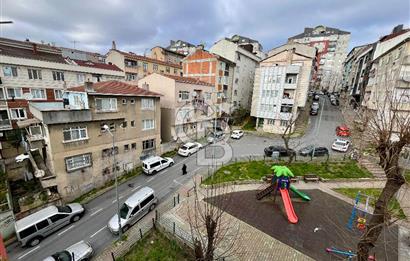 Küçükköy'de Sağlam Binada 140 m2, Geniş Teraslı Dubleks Daire