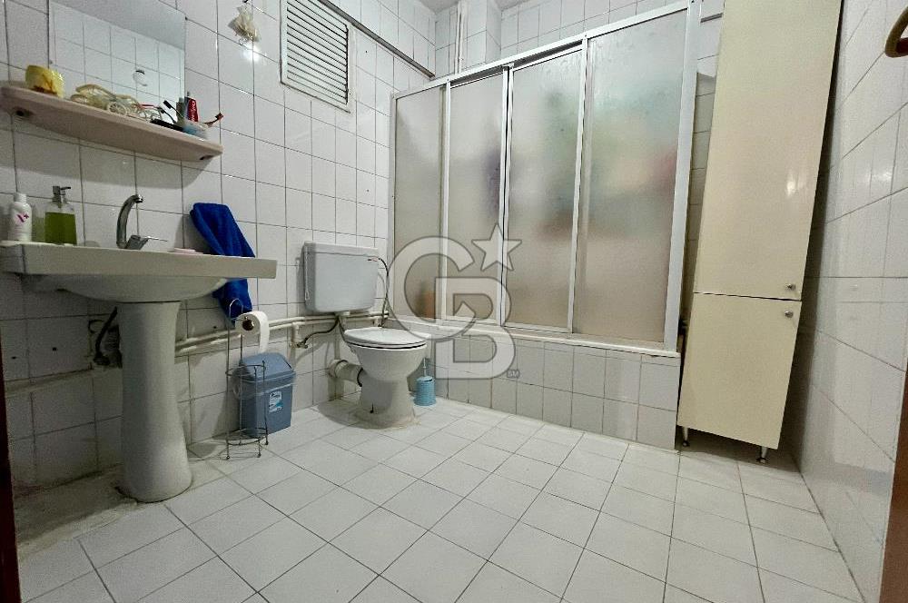 Küçükköy'de Sağlam Binada 140 m2, Geniş Teraslı Dubleks Daire