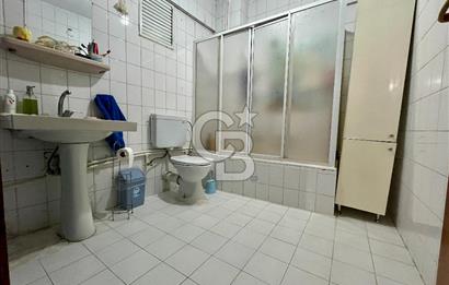 Küçükköy'de Sağlam Binada 140 m2, Geniş Teraslı Dubleks Daire