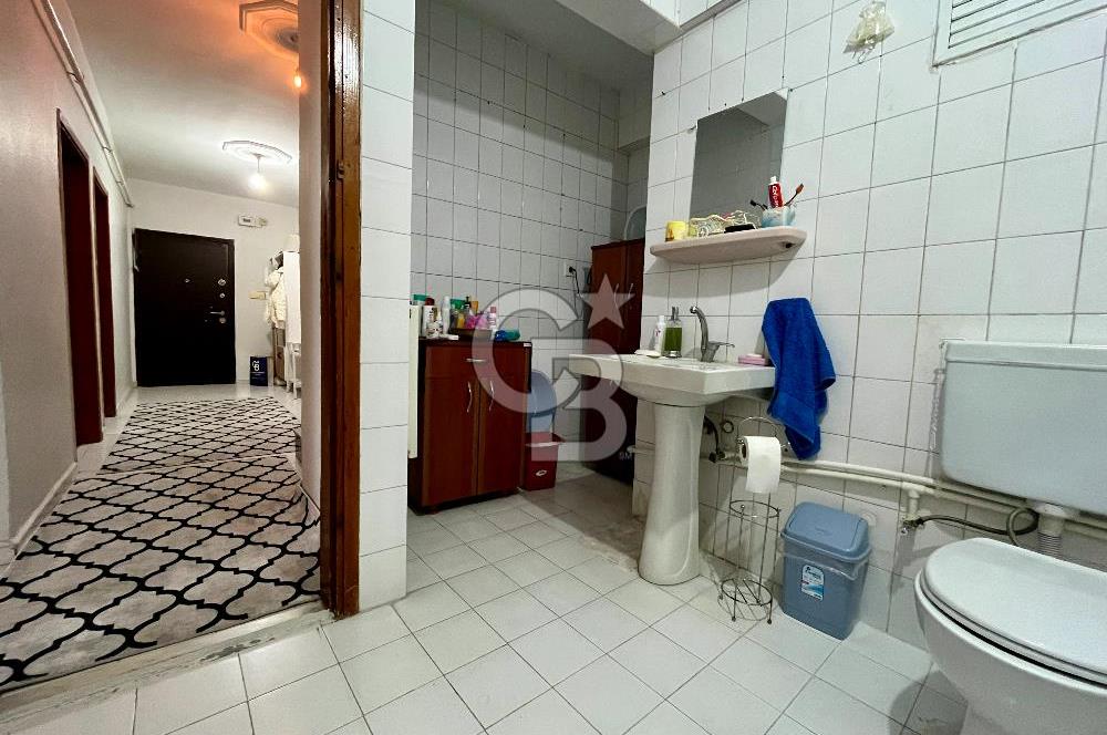 Küçükköy'de Sağlam Binada 140 m2, Geniş Teraslı Dubleks Daire