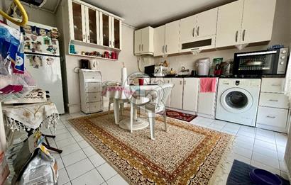 Küçükköy'de Sağlam Binada 140 m2, Geniş Teraslı Dubleks Daire