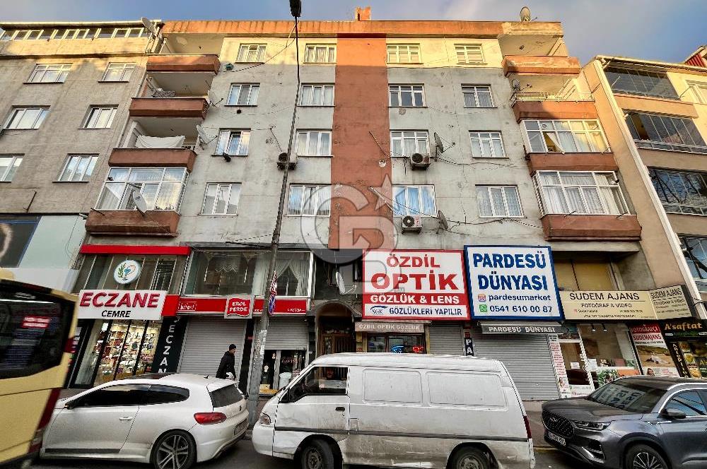 Küçükköy'de Sağlam Binada 140 m2, Geniş Teraslı Dubleks Daire