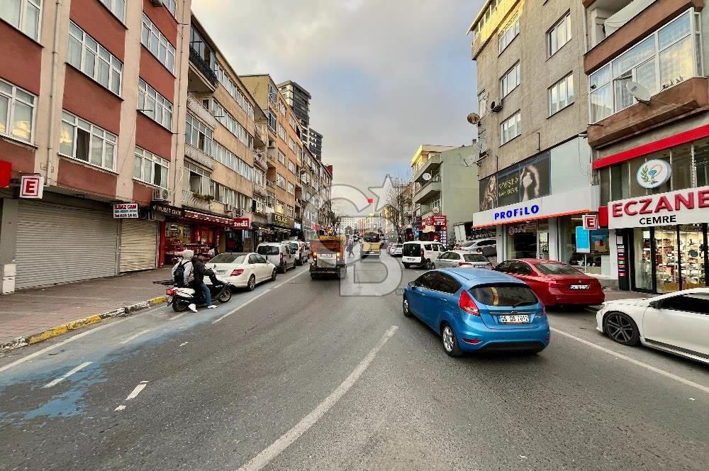 Küçükköy'de Sağlam Binada 140 m2, Geniş Teraslı Dubleks Daire