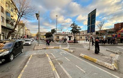 Küçükköy'de Sağlam Binada 140 m2, Geniş Teraslı Dubleks Daire