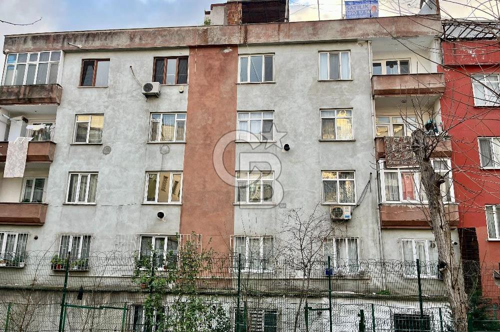 Küçükköy'de Sağlam Binada 140 m2, Geniş Teraslı Dubleks Daire