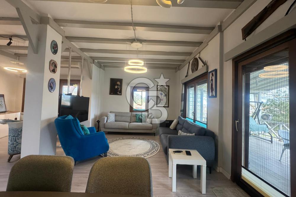 SATILIK DOĞAYLA İÇ İÇE SANATSAL TASARIMLI MÜSTAKİL VİLLA