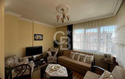 Karşıyaka Bostanlı Mahallesinde Sahile Yakın Satılık 2+1 Daire