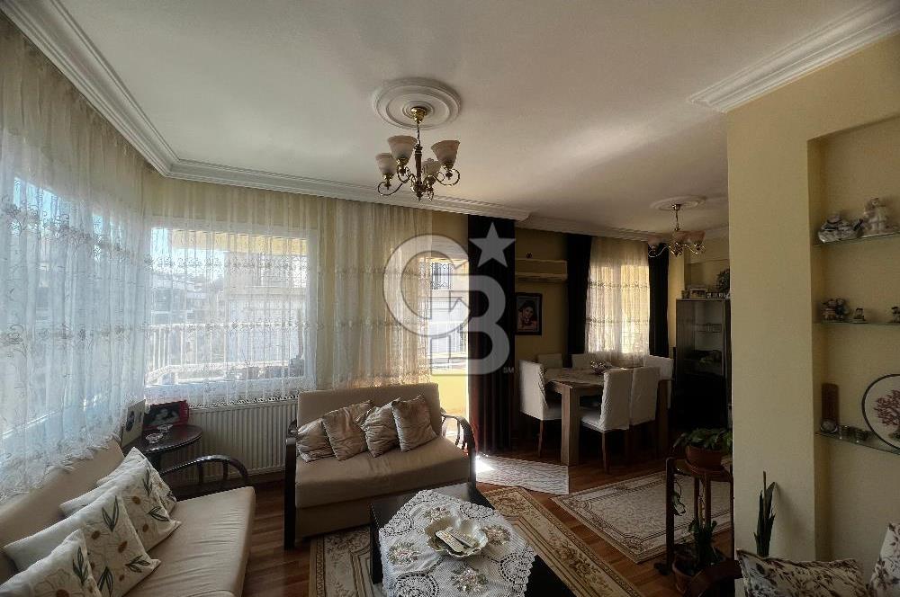 Karşıyaka Bostanlı Mahallesinde Sahile Yakın Satılık 2+1 Daire