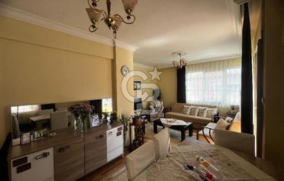 Karşıyaka Bostanlı Mahallesinde Sahile Yakın Satılık 2+1 Daire