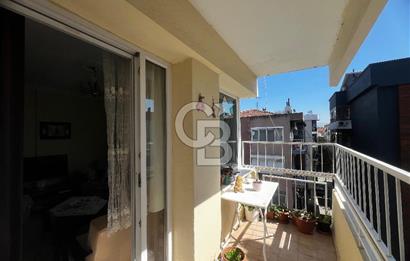 Karşıyaka Bostanlı Mahallesinde Sahile Yakın Satılık 2+1 Daire