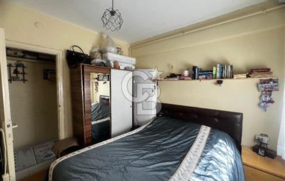 Karşıyaka Bostanlı Mahallesinde Sahile Yakın Satılık 2+1 Daire