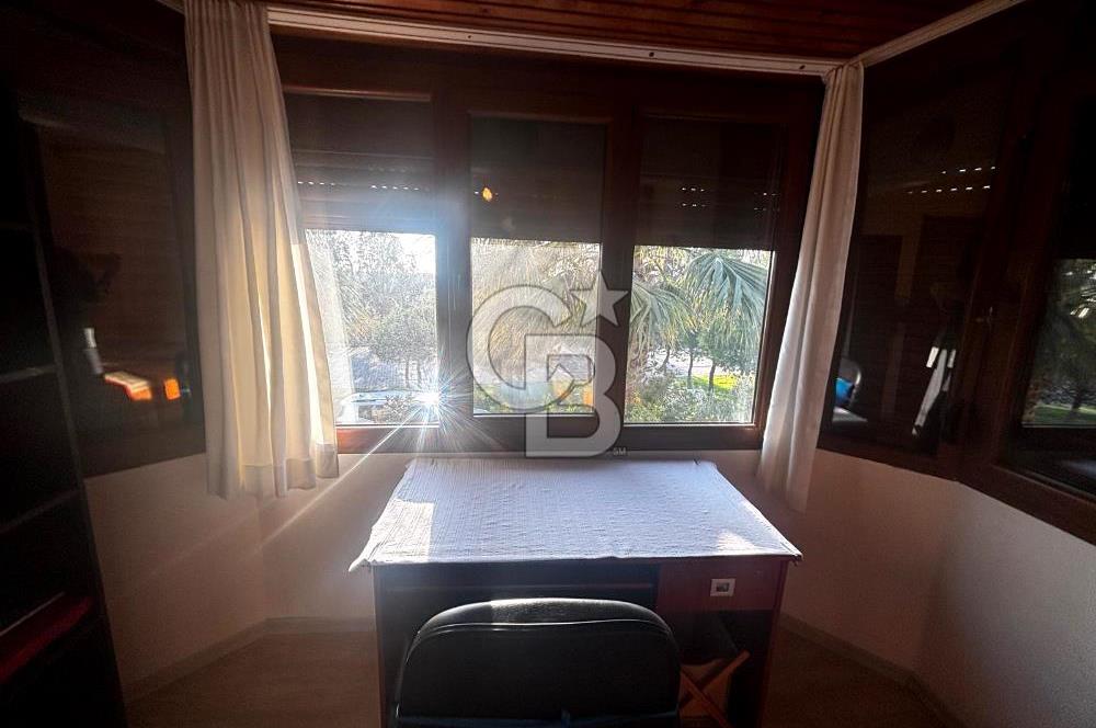 ÇANDARLI YILDIZKENT SİTESİ'NDE 3+1 BAHÇELİ VİLLA