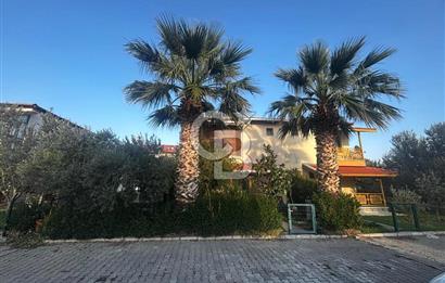 ÇANDARLI YILDIZKENT SİTESİ'NDE 3+1 BAHÇELİ VİLLA