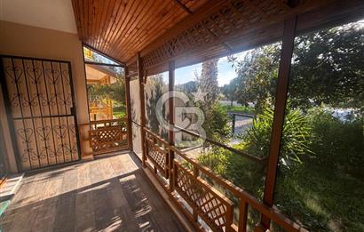 ÇANDARLI YILDIZKENT SİTESİ'NDE 3+1 BAHÇELİ VİLLA