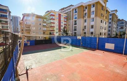 D100 Bağdat caddesi arasında bir çok iş koluna uygun bina