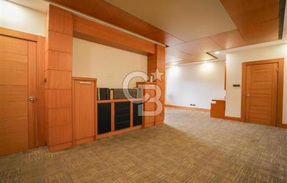 D100 Bağdat caddesi arasında bir çok iş koluna uygun bina