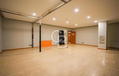 D100 Bağdat caddesi arasında bir çok iş koluna uygun bina