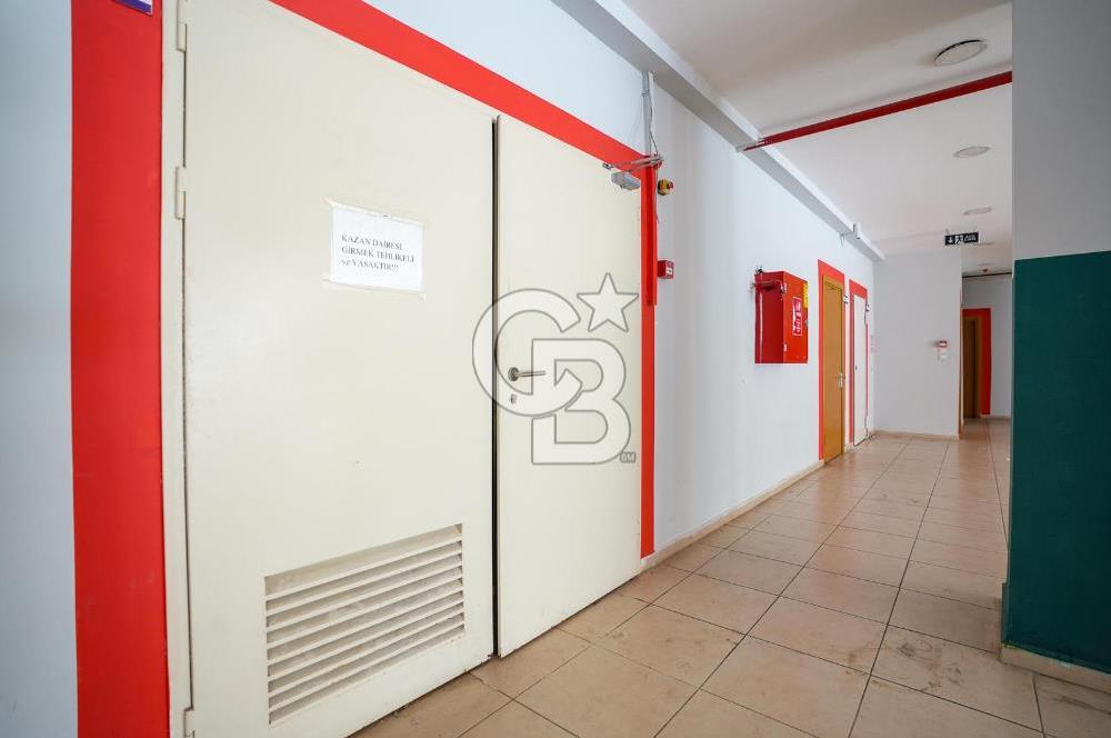 D100 Bağdat caddesi arasında bir çok iş koluna uygun bina