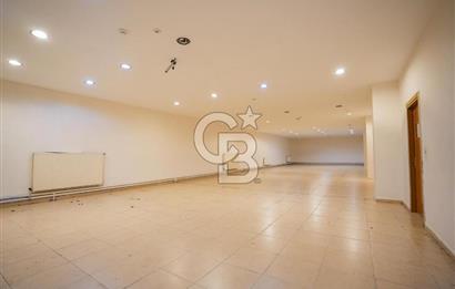 D100 Bağdat caddesi arasında bir çok iş koluna uygun bina