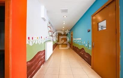 D100 Bağdat caddesi arasında bir çok iş koluna uygun bina