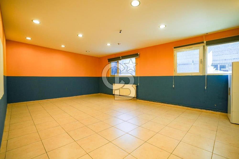 D100 Bağdat caddesi arasında bir çok iş koluna uygun bina