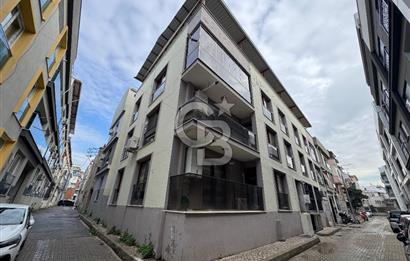 Örnekköy'de 3+1 Ebeveyn Banyolu Otoparklı Ara Kat Satılık Daire