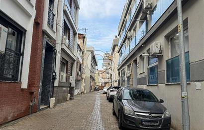 Örnekköy'de 3+1 Ebeveyn Banyolu Otoparklı Ara Kat Satılık Daire