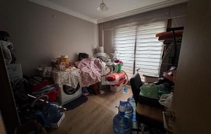 Örnekköy'de 3+1 Ebeveyn Banyolu Otoparklı Ara Kat Satılık Daire