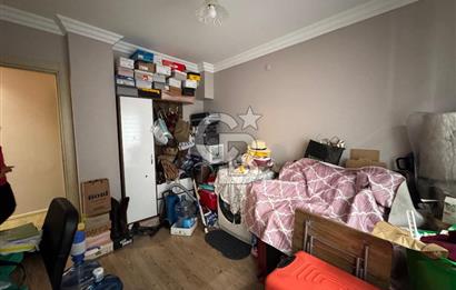 Örnekköy'de 3+1 Ebeveyn Banyolu Otoparklı Ara Kat Satılık Daire