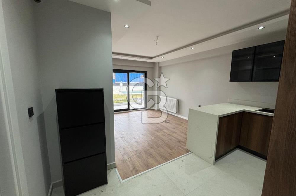 Garden Bornova 1+1 Havuzlu Güvenlikli Bahçe Katı Satılık Daire