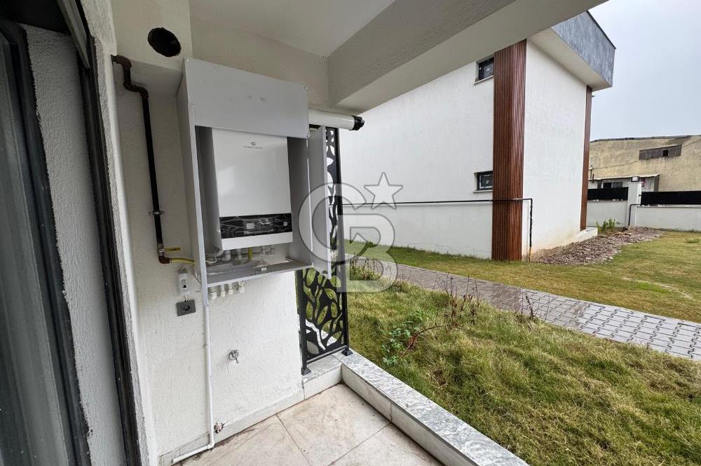 Garden Bornova 1+1 Havuzlu Güvenlikli Bahçe Katı Satılık Daire