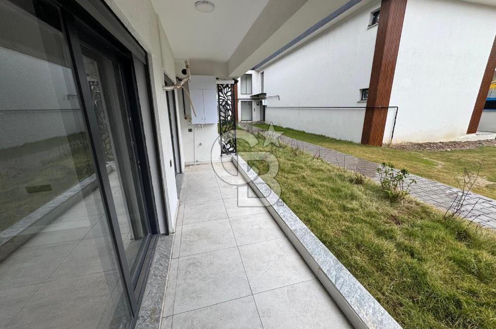 Garden Bornova 1+1 Havuzlu Güvenlikli Bahçe Katı Satılık Daire