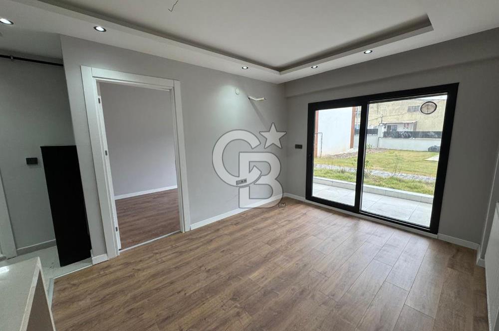 Garden Bornova 1+1 Havuzlu Güvenlikli Bahçe Katı Satılık Daire