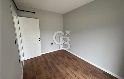 Garden Bornova 1+1 Havuzlu Güvenlikli Bahçe Katı Satılık Daire