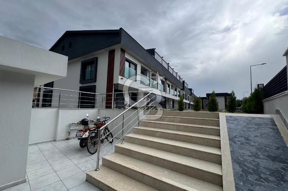 Garden Bornova 1+1 Havuzlu Güvenlikli Bahçe Katı Satılık Daire