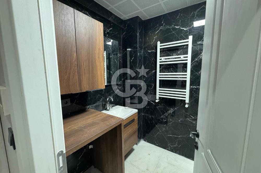 Garden Bornova 1+1 Havuzlu Güvenlikli Bahçe Katı Satılık Daire