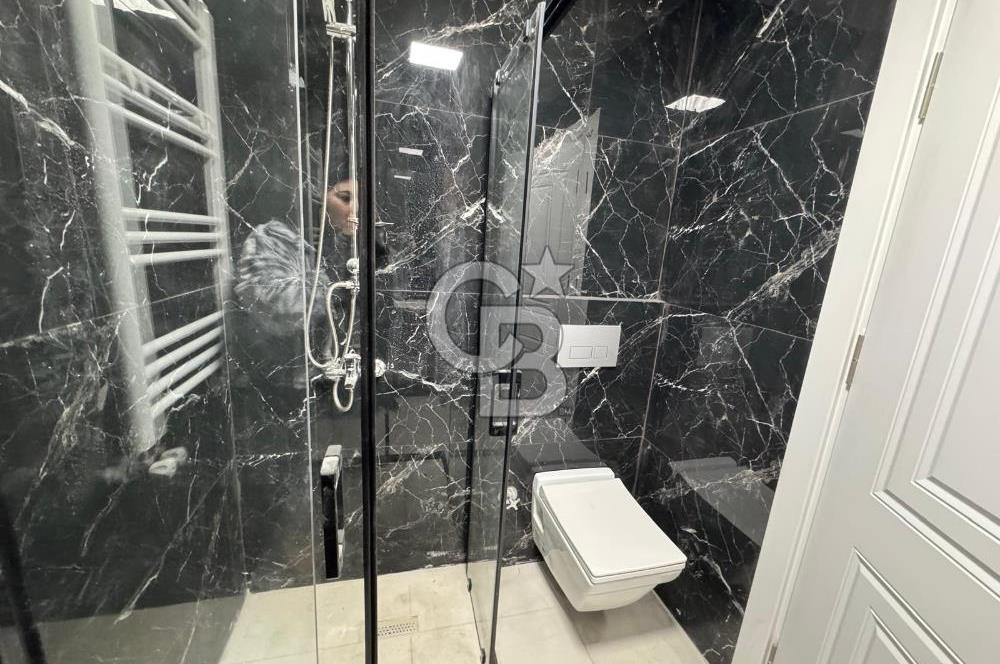 Garden Bornova 1+1 Havuzlu Güvenlikli Bahçe Katı Satılık Daire